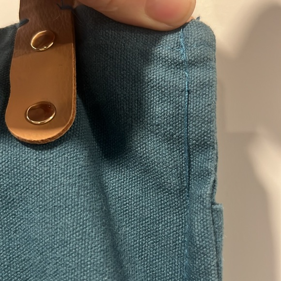 FEED Canvas Market Tote - Picture 4 of 15